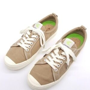 Cariuma OCA Burnt Sand Canvas Sneaker Unisex M6.5/W8, MSRP $89